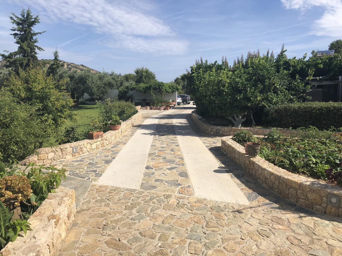 Deidamia Hotel Skyros Exterior foto
